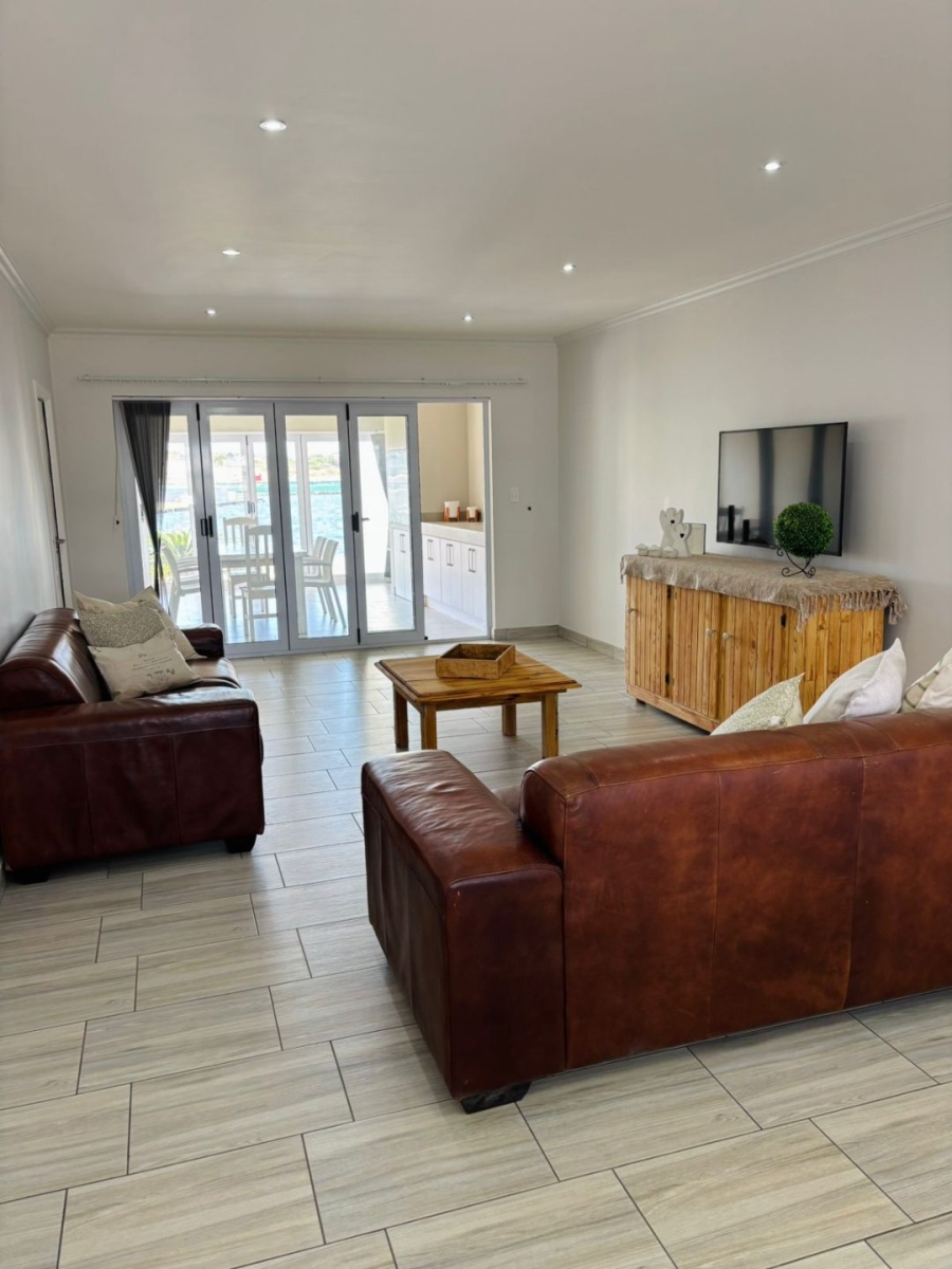 To Let 3 Bedroom Property for Rent in Aston Bay Eastern Cape